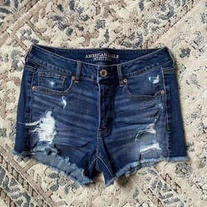 American Eagle Tomgirl Distressed Jean shorts, Sz. 8 dark wash
